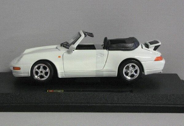 Porsche Porsche 911 Carrera Cabriolet - 1:24 - Bburago Porsche Porsche 911 Carrera Cabriolet - 1:24 - Bburago