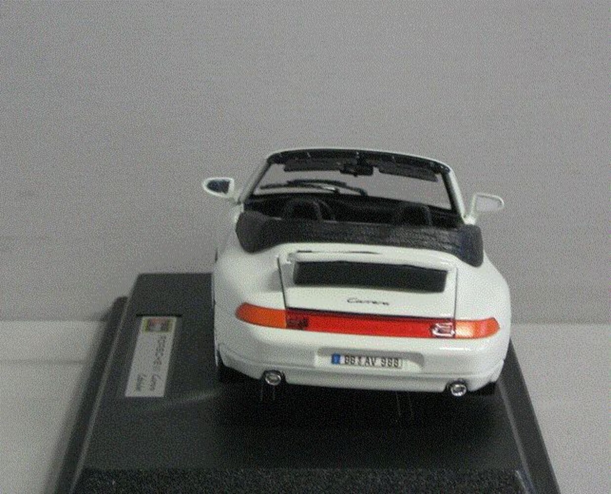 Porsche Porsche 911 Carrera Cabriolet - 1:24 - Bburago Porsche Porsche 911 Carrera Cabriolet - 1:24 - Bburago