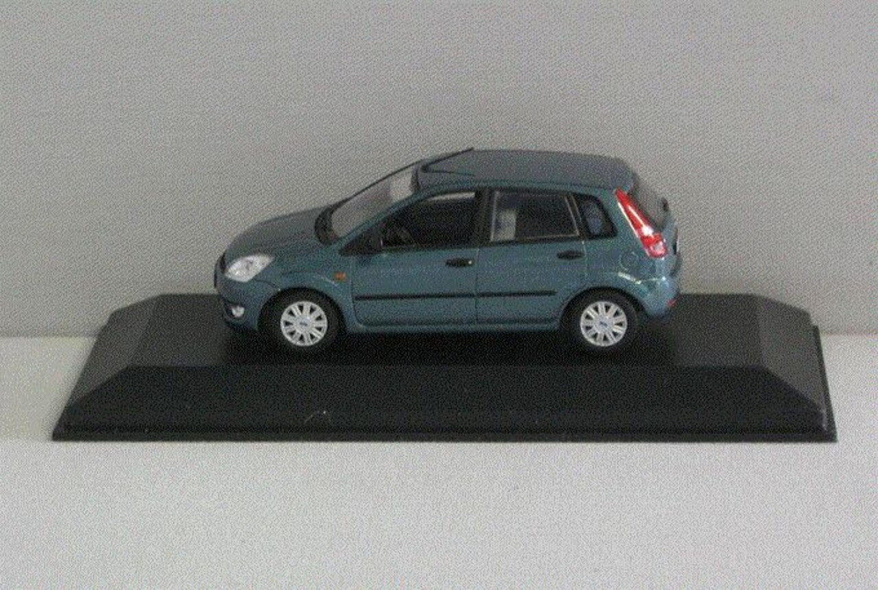 Ford Ford Fiesta 5-drs - 1:43 - Minichamps