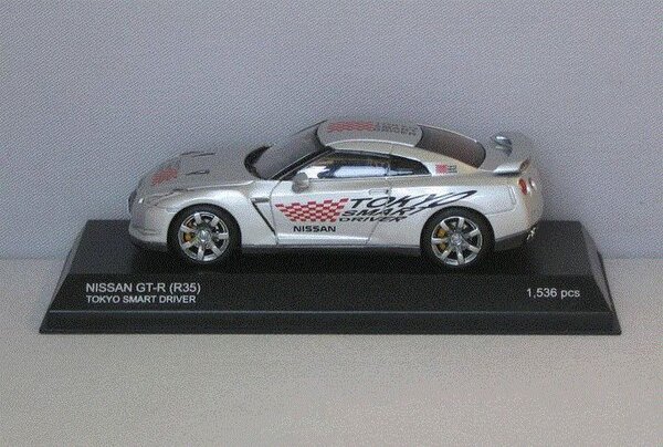 Nissan Nissan GTR 2009 'Tokyo Smart Driver' - 1:43 - Kyosho Nissan Nissan GTR 2009 'Tokyo Smart Driver' - 1:43 - Kyosho