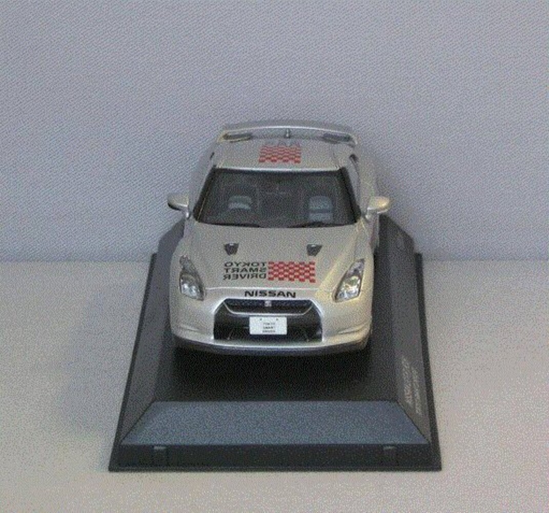 Nissan Nissan GTR 2009 'Tokyo Smart Driver' - 1:43 - Kyosho Nissan Nissan GTR 2009 'Tokyo Smart Driver' - 1:43 - Kyosho