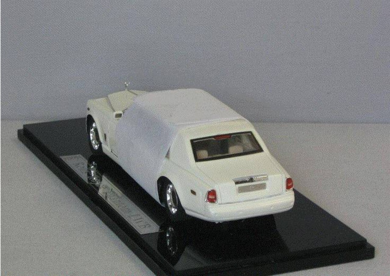 Rolls-Royce Rolls Royce Phantom LWB - 1:43 - ATC A Top  Collector Rolls-Royce Rolls Royce Phantom LWB - 1:43 - ATC A Top  Collector