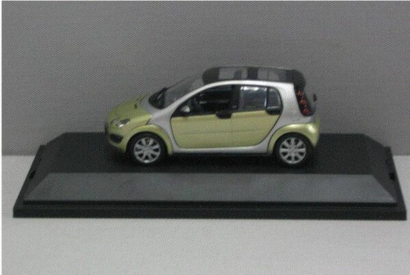 Smart Smart Forfour - 1:43 - Schuco