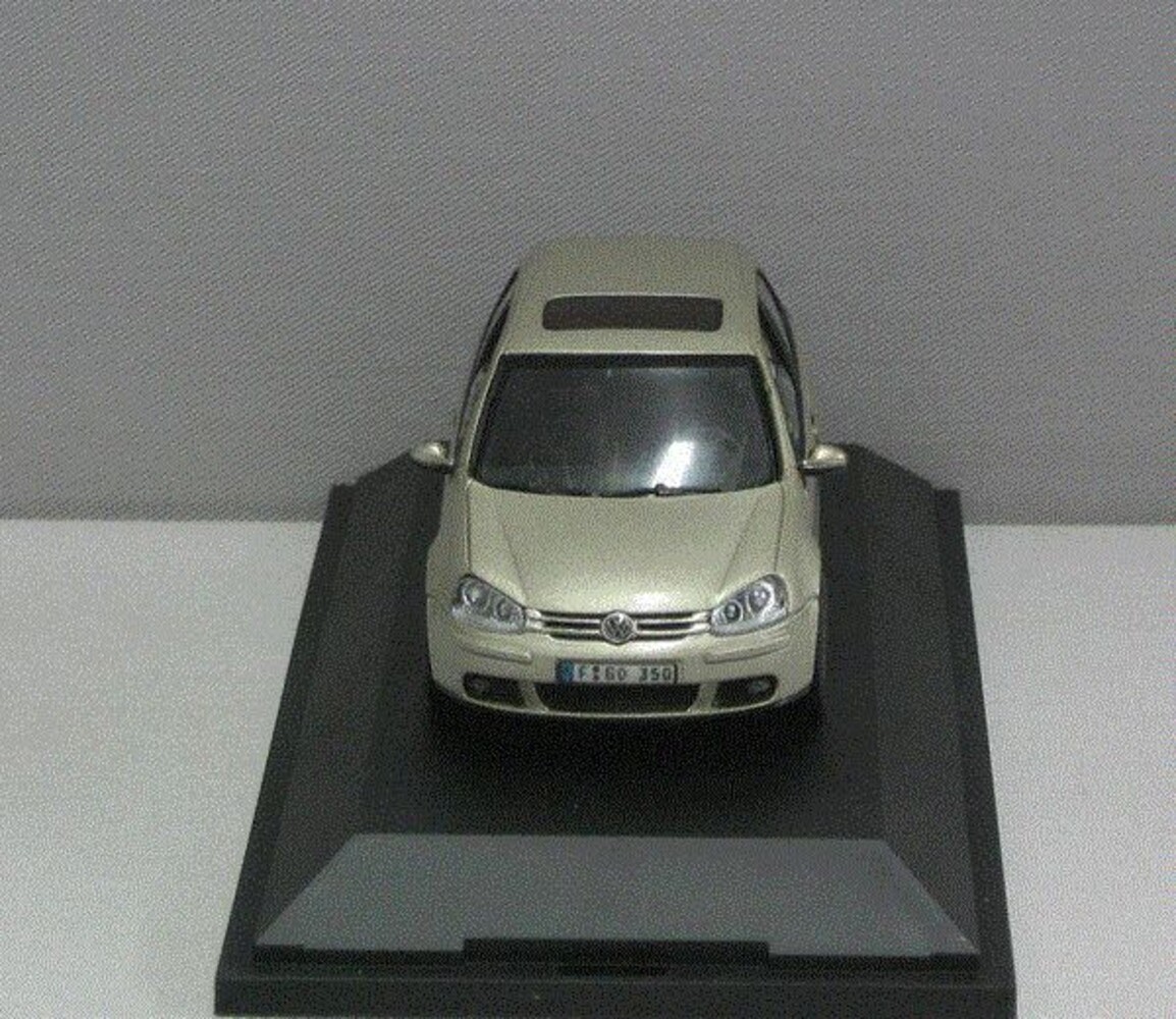 Volkswagen Volkswagen Golf - 1:43 - Schuco