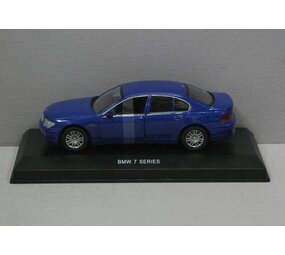 BMW BMW 740i 2005 - 1:43 - Edison Giocattoli BMW BMW 740i 2005 - 1:43 - Edison Giocattoli