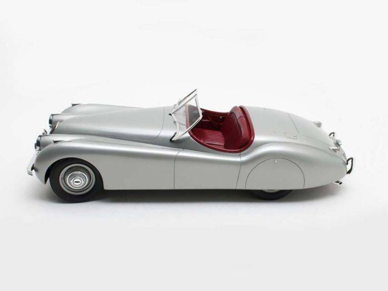 Jaguar Jaguar XK120 OTS 1948 / 1953 - 1:12 - 12ART fine model cars