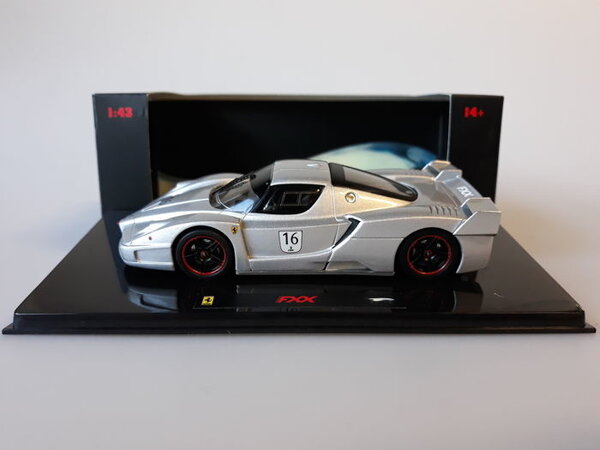 Ferrari Ferrari FXX #16 - 1:43 - Hot Wheels Elite