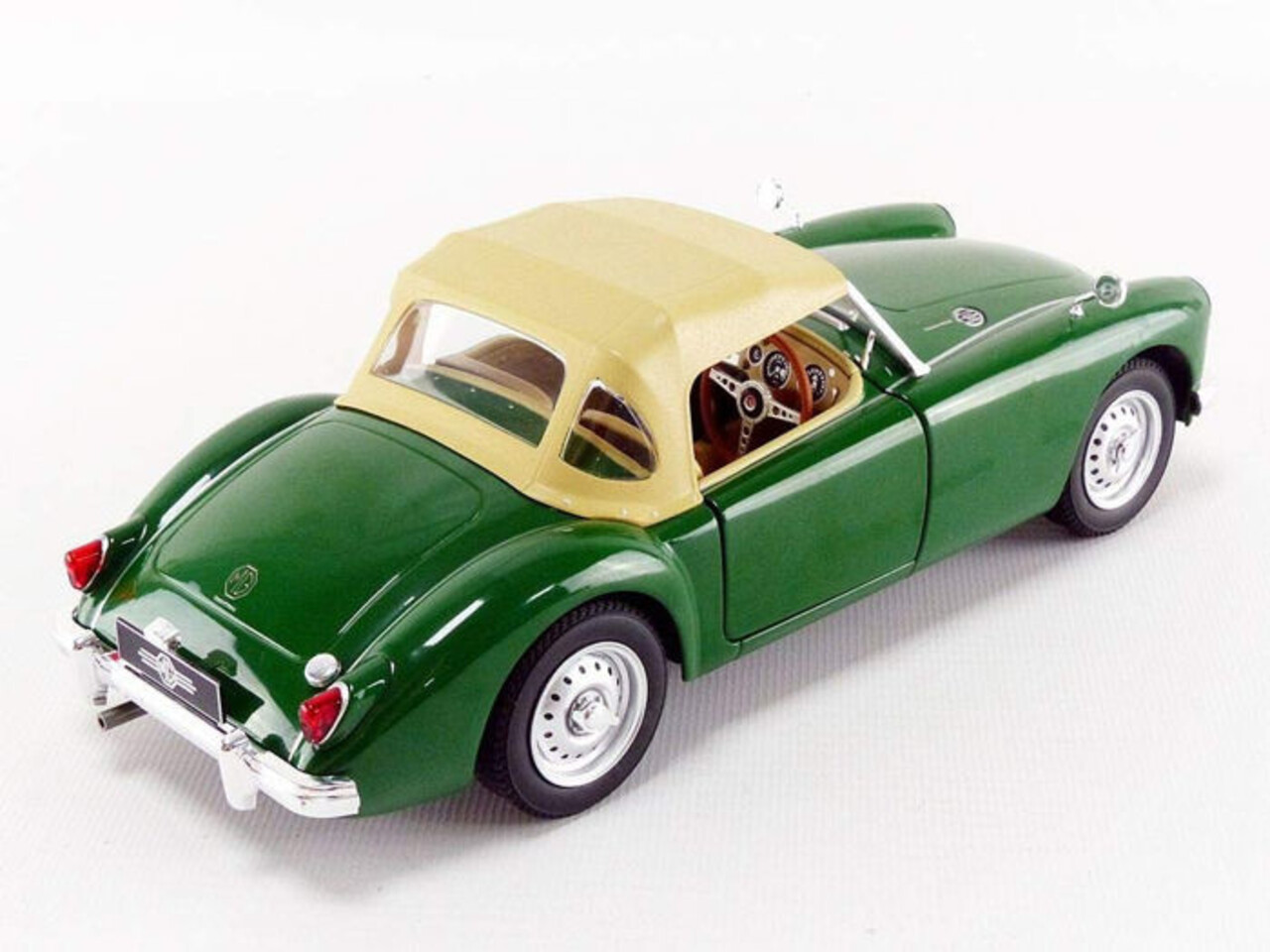 MG MGA MKI Twin Cam Closed 1959 - 1:18 - Triple 9 Collection
