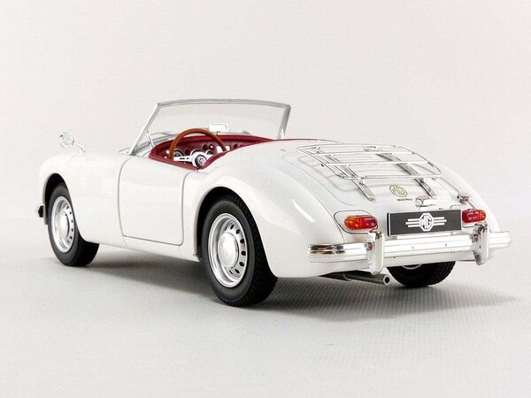 MG MGA MKII A1600 Open 1961 - 1:18 - Triple 9 Collection