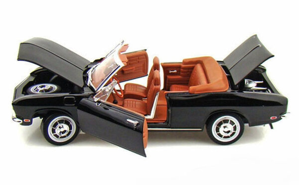 Chevrolet Chevrolet Corvair Monza 1969 - 1:18 - Road Signature Chevrolet Chevrolet Corvair Monza 1969 - 1:18 - Road Signature