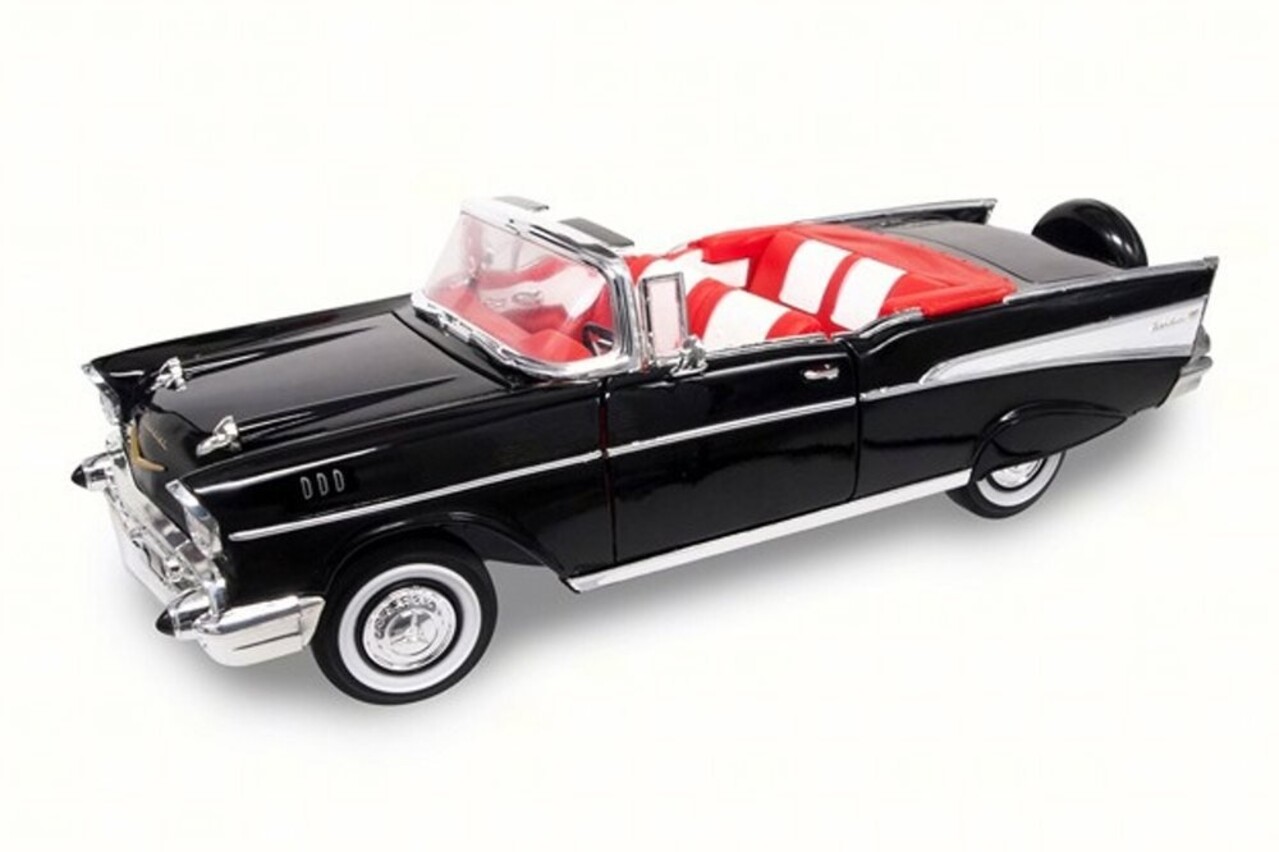 Chevrolet Chevrolet Bel Air Convertible 1957 - 1:18 - Road Signature Chevrolet Chevrolet Bel Air Convertible 1957 - 1:18 - Road Signature