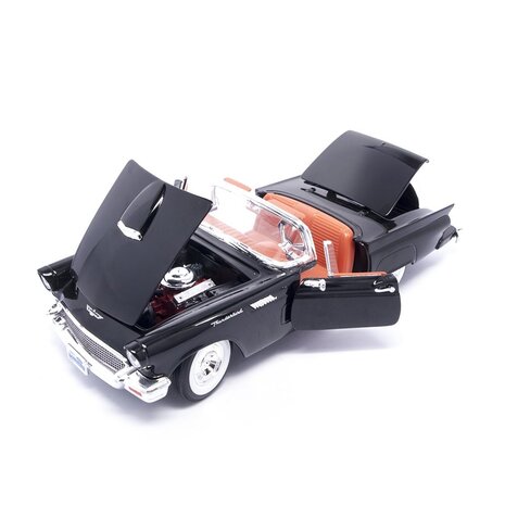 Ford Ford Thunderbird 1957 - 1:18 - Road Signature Ford Ford Thunderbird 1957 - 1:18 - Road Signature