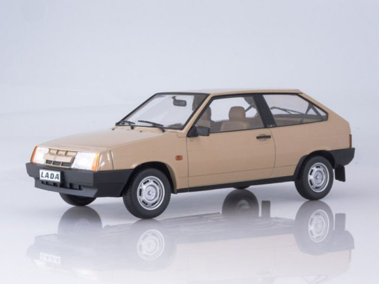 Lada Lada 2108 Samara 1986 - 1:18 - Premium Scale Models