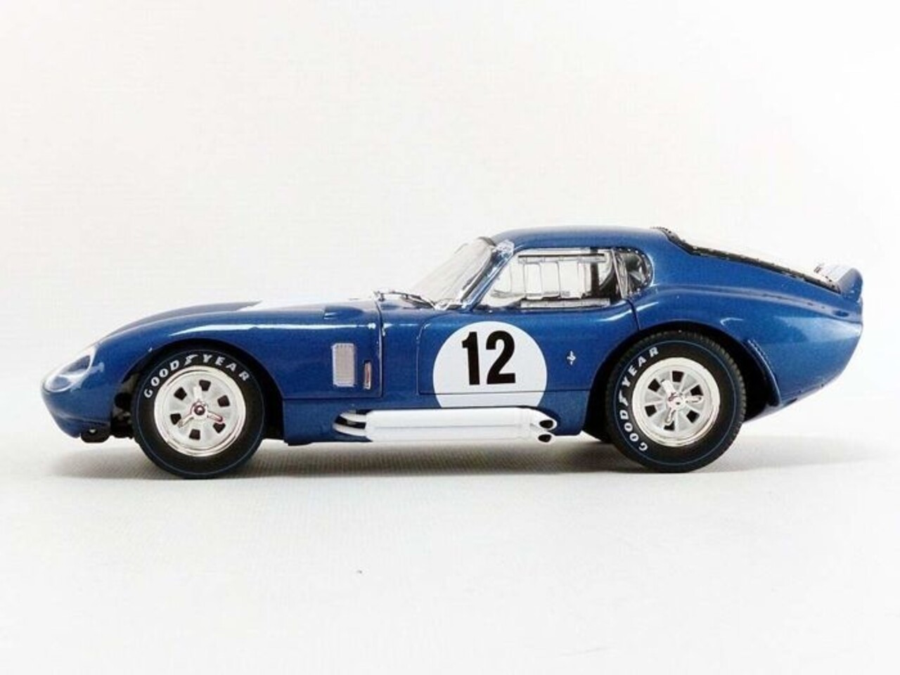 Shelby Shelby Cobra Daytona Coupe #12 24h Le Mans 1965 - 1:18 - CMR Classic Model Replicars Shelby Shelby Cobra Daytona Coupe #12 24h Le Mans 1965 - 1:18 - CMR Classic Model Replicars