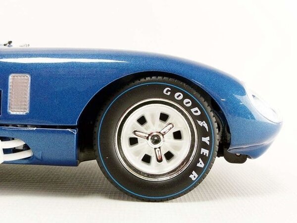 Shelby Shelby Cobra Daytona Coupe #12 24h Le Mans 1965 - 1:18 - CMR Classic Model Replicars Shelby Shelby Cobra Daytona Coupe #12 24h Le Mans 1965 - 1:18 - CMR Classic Model Replicars
