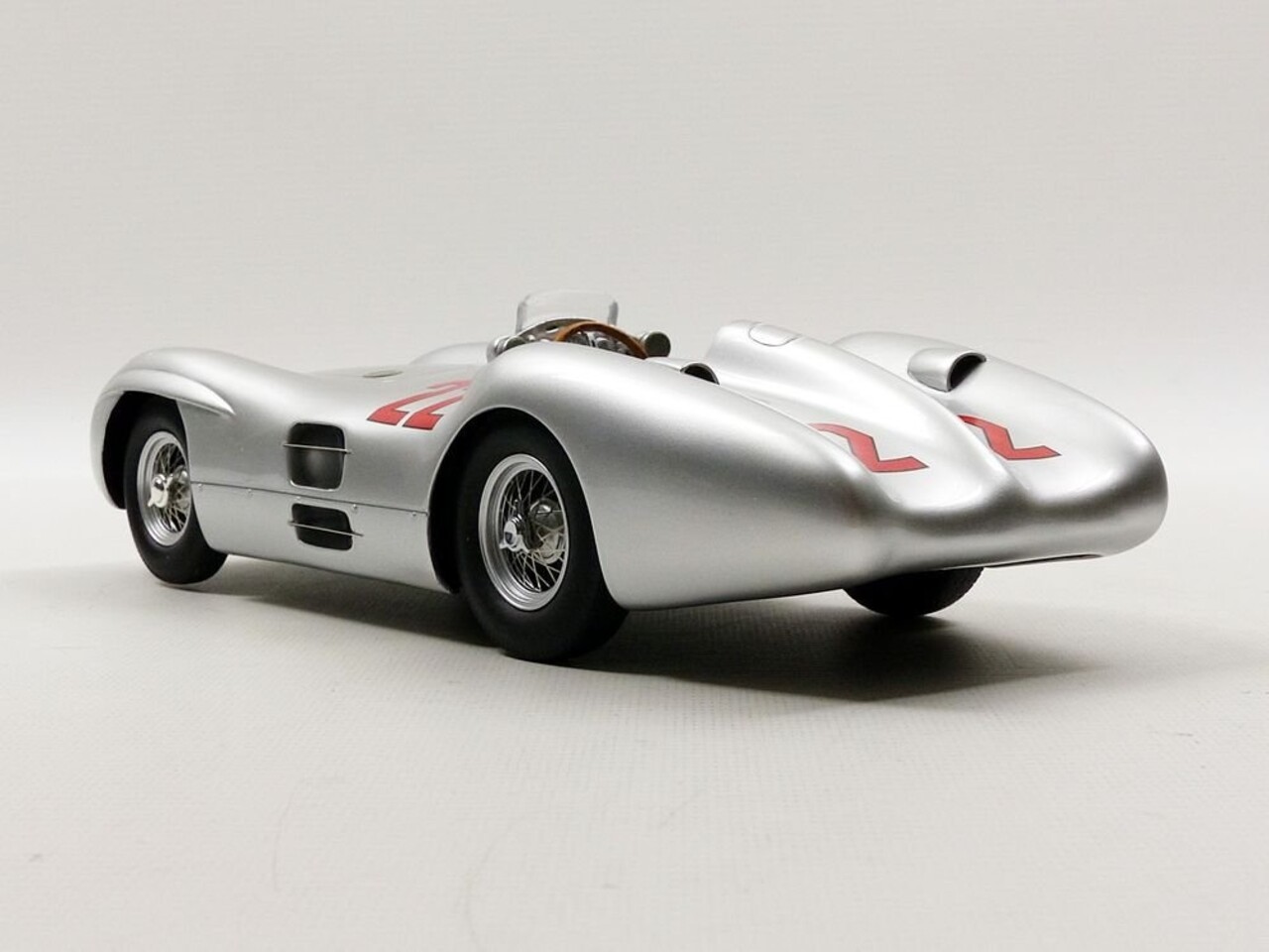 Mercedes-Benz Mercedes-Benz W196 #22 France GP 1954 - 1:18 - CMR Classic Model Replicars