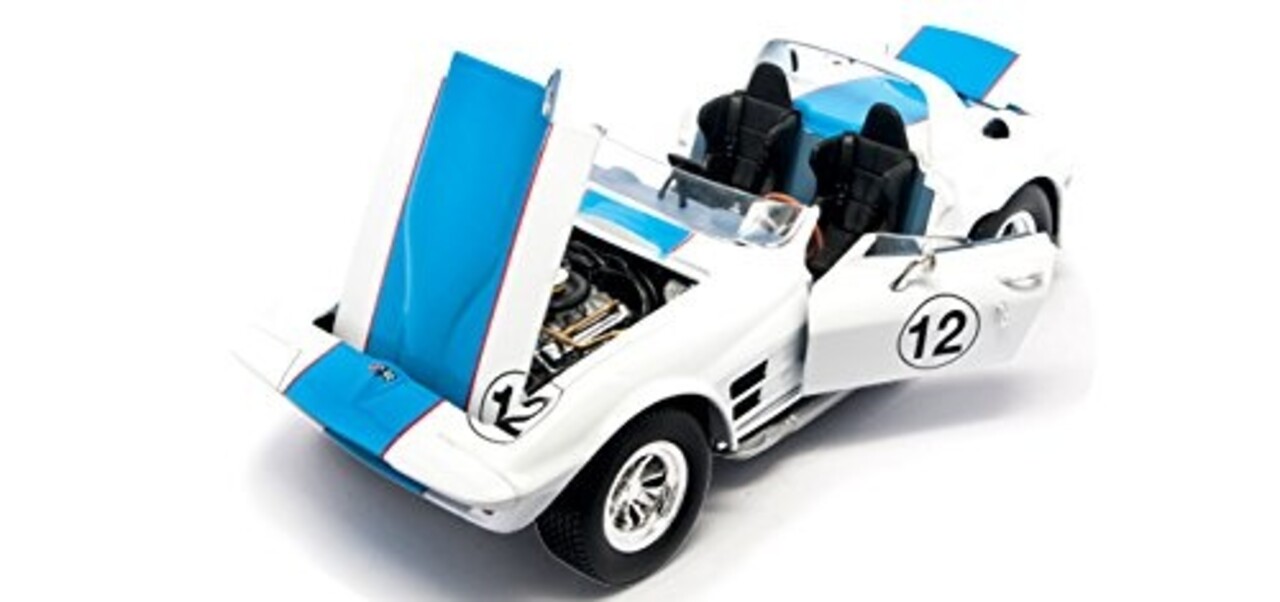 Chevrolet Chevrolet Corvette Grand Sport Roadster #12 1964 - 1:18 - Road Signature Chevrolet Chevrolet Corvette Grand Sport Roadster #12 1964 - 1:18 - Road Signature