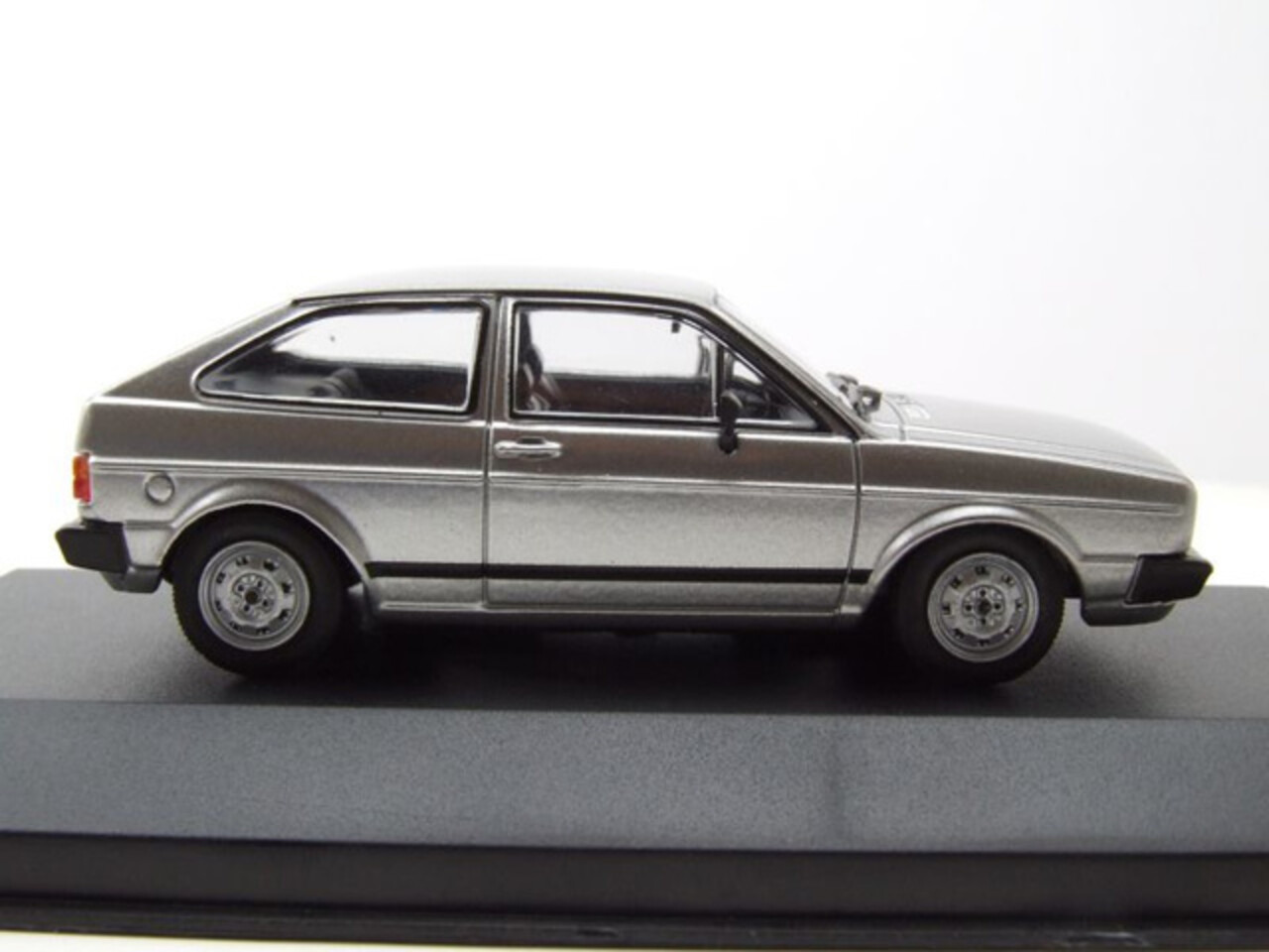 Volkswagen Volkswagen Gol BX 1984 - 1:43 - Whitebox