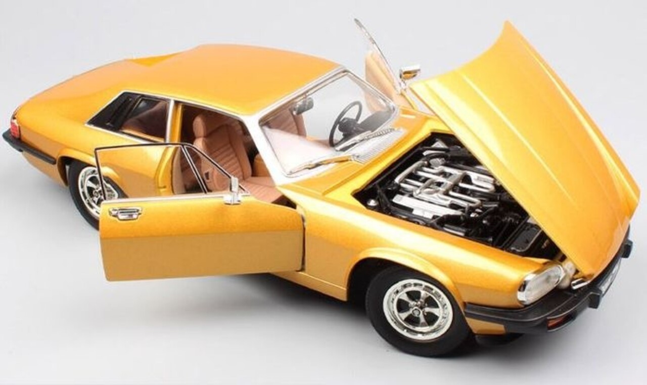 Jaguar Jaguar XJS 1975 - 1:18 - Road Signature Jaguar Jaguar XJS 1975 - 1:18 - Road Signature