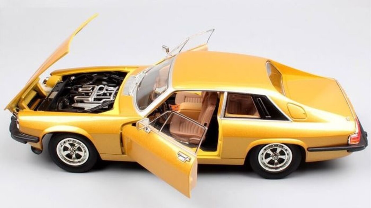 Jaguar Jaguar XJS 1975 - 1:18 - Road Signature Jaguar Jaguar XJS 1975 - 1:18 - Road Signature