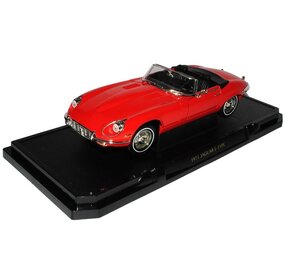 Jaguar Jaguar E-Type 1971 - 1:18 - Road Signature Jaguar Jaguar E-Type 1971 - 1:18 - Road Signature