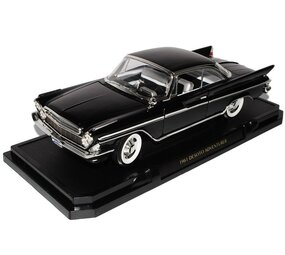 DeSoto Desoto Adventurer 1961 - 1:18 - Road Signature DeSoto Desoto Adventurer 1961 - 1:18 - Road Signature