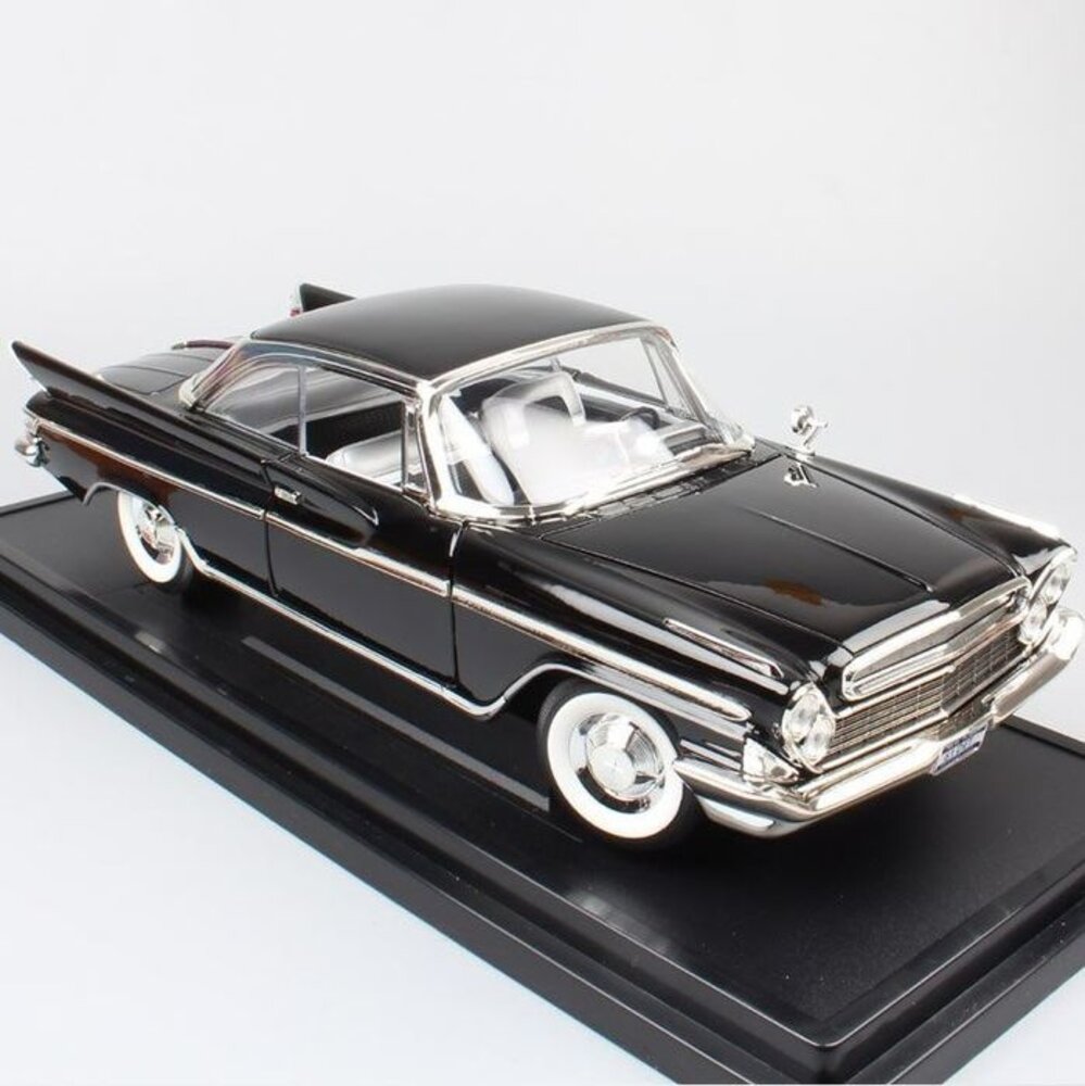 DeSoto Desoto Adventurer 1961 - 1:18 - Road Signature