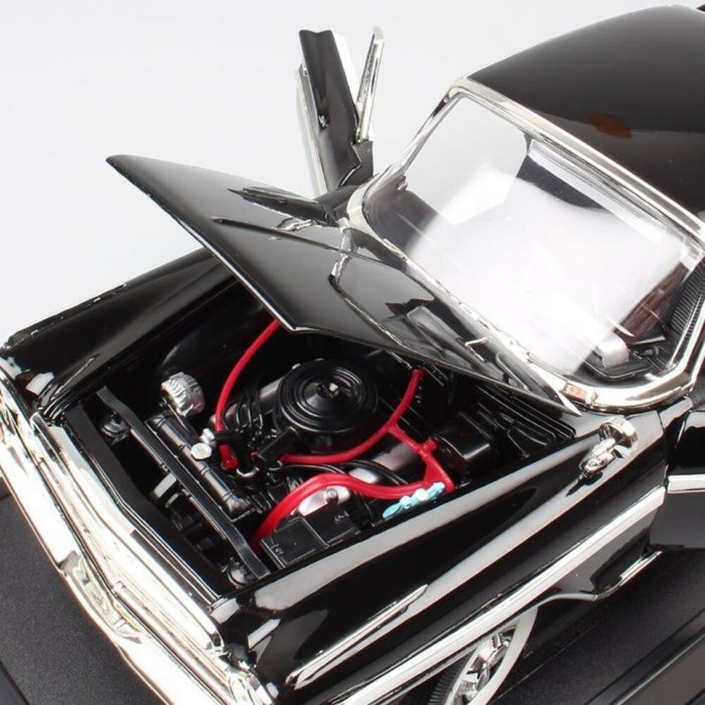 DeSoto Desoto Adventurer 1961 - 1:18 - Road Signature