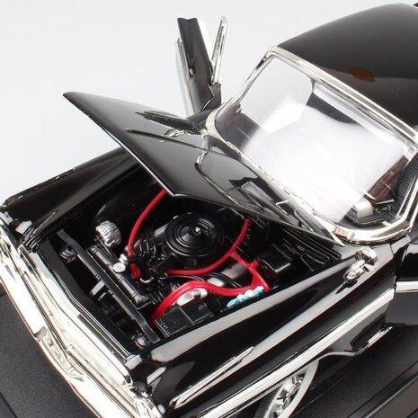 DeSoto Desoto Adventurer 1961 - 1:18 - Road Signature