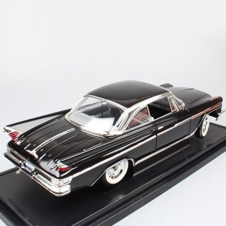 DeSoto Desoto Adventurer 1961 - 1:18 - Road Signature