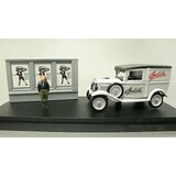 Fiat Fiat Balilla Kasten Werbefahrzeug + Plakatwand + Figur 1935 - 1:43 - Rio Fiat Fiat Balilla Kasten Werbefahrzeug + Plakatwand + Figur 1935 - 1:43 - Rio