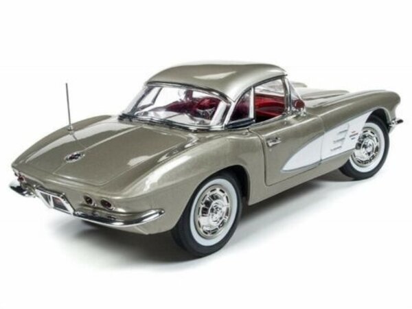 Chevrolet Chevrolet Corvette 1961 - 1:18 - Auto World