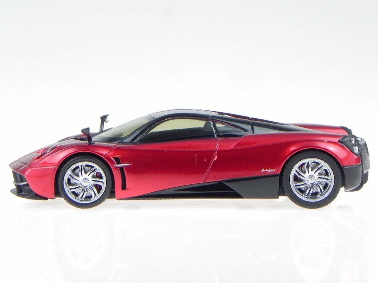 Pagani Pagani Huayra - 1:43 - Welly GT Autos