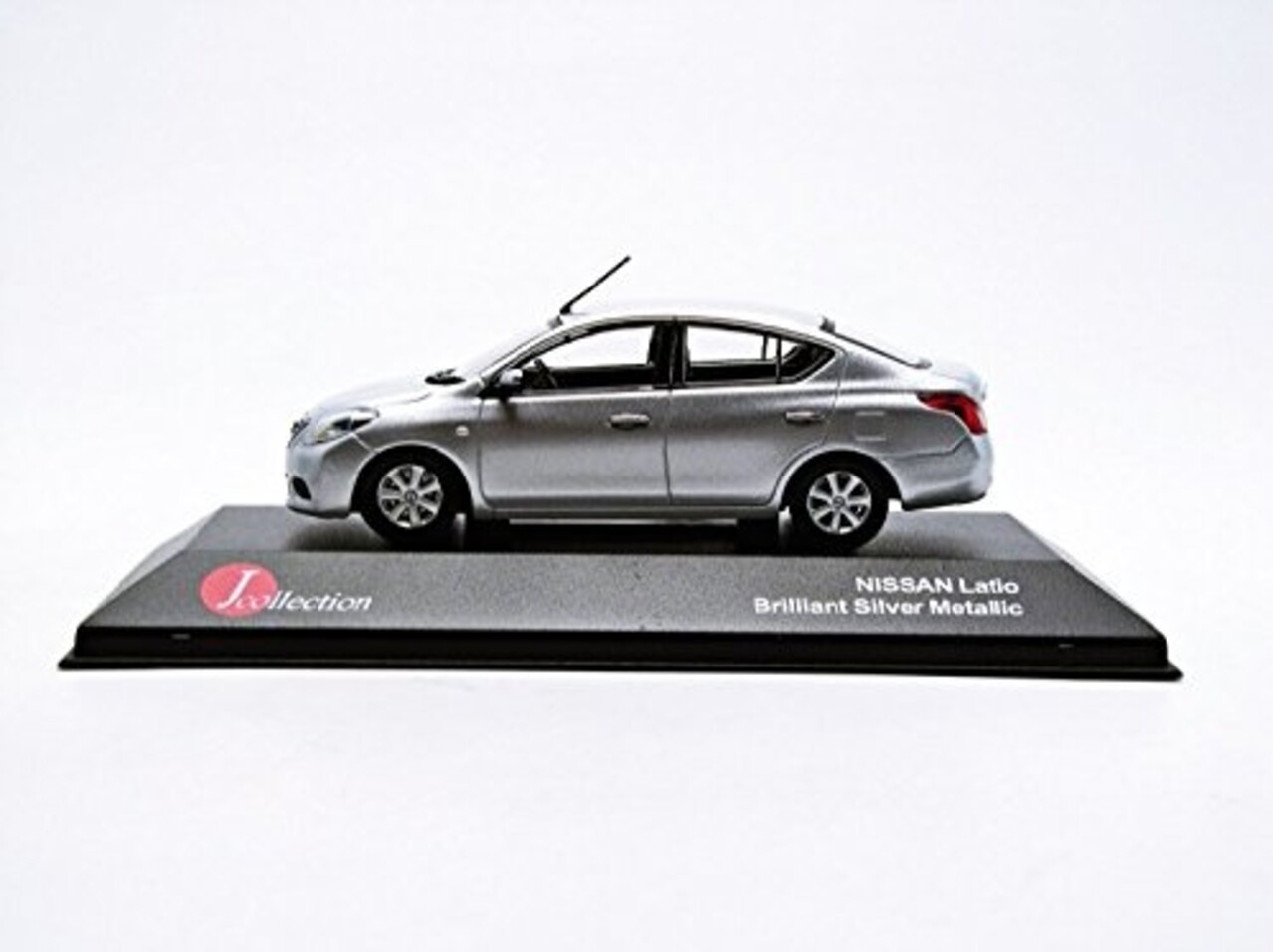 Nissan Nissan Latio 2012 - 1:43 - J-Collection Nissan Nissan Latio 2012 - 1:43 - J-Collection