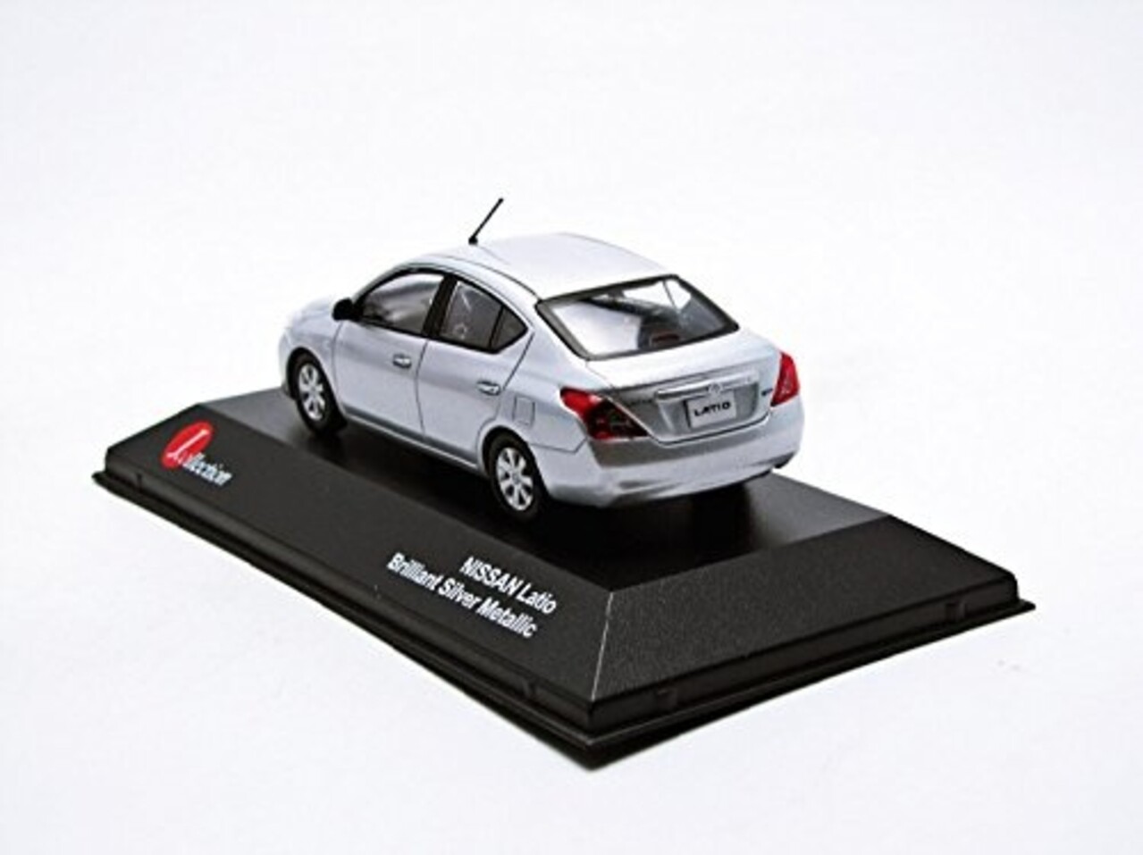 Nissan Nissan Latio 2012 - 1:43 - J-Collection Nissan Nissan Latio 2012 - 1:43 - J-Collection