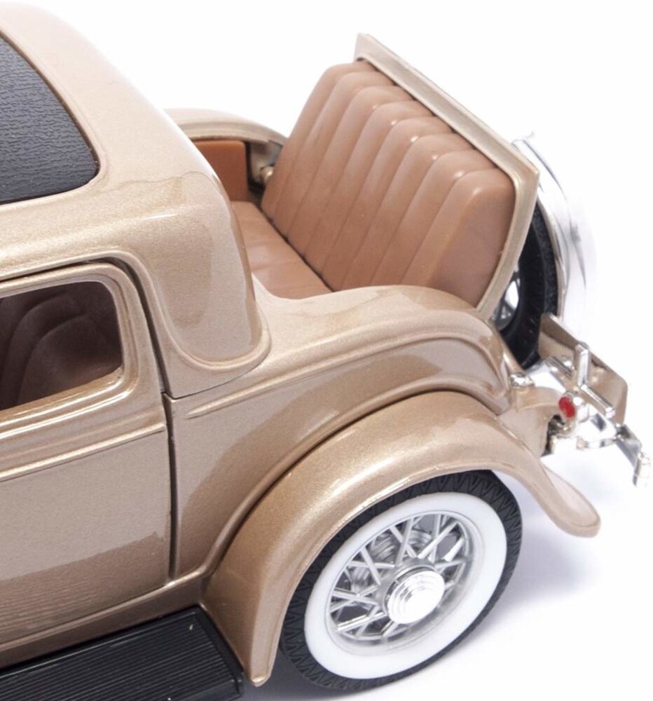 Ford Ford 3-Window Coupe 1932 - 1:18 - Road Signature