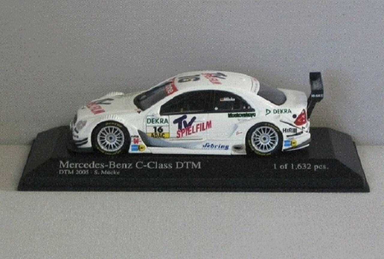 Mercedes-Benz  Mercedes-Benz C-Class DTM #16 Team Mucke 2005 - 1:43 - Minichamps