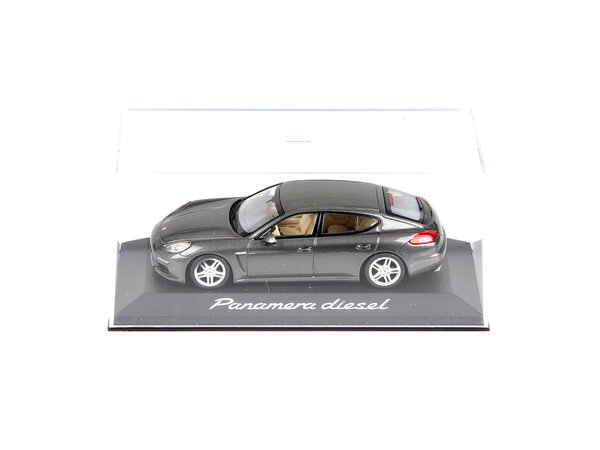 Porsche Porsche Panamera Diesel - 1:43 - Minichamps