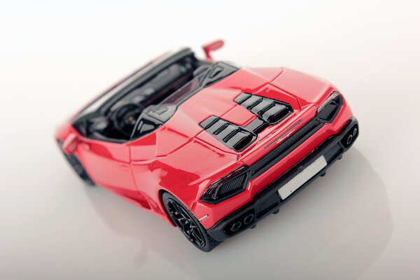Lamborghini Lamborghini Huracán LP 580-2 Spyder - 1:43 - LookSmart Lamborghini Lamborghini Huracán LP 580-2 Spyder - 1:43 - LookSmart