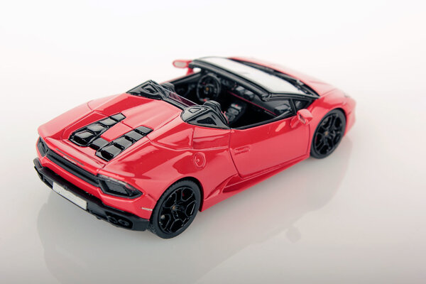 Lamborghini Lamborghini Huracán LP 580-2 Spyder - 1:43 - LookSmart Lamborghini Lamborghini Huracán LP 580-2 Spyder - 1:43 - LookSmart