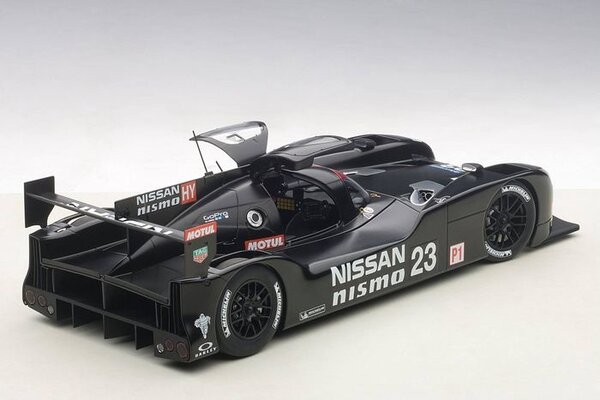 Nissan Nissan GT-R LM NISMO #23 24h Le Mans Test Car 2015 - 1:18 - AUTOart