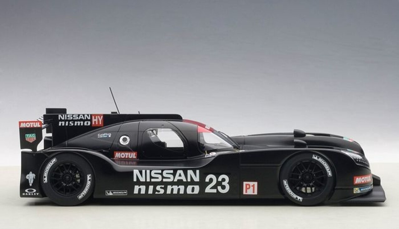 Nissan Nissan GT-R LM NISMO #23 24h Le Mans Test Car 2015 - 1:18 - AUTOart