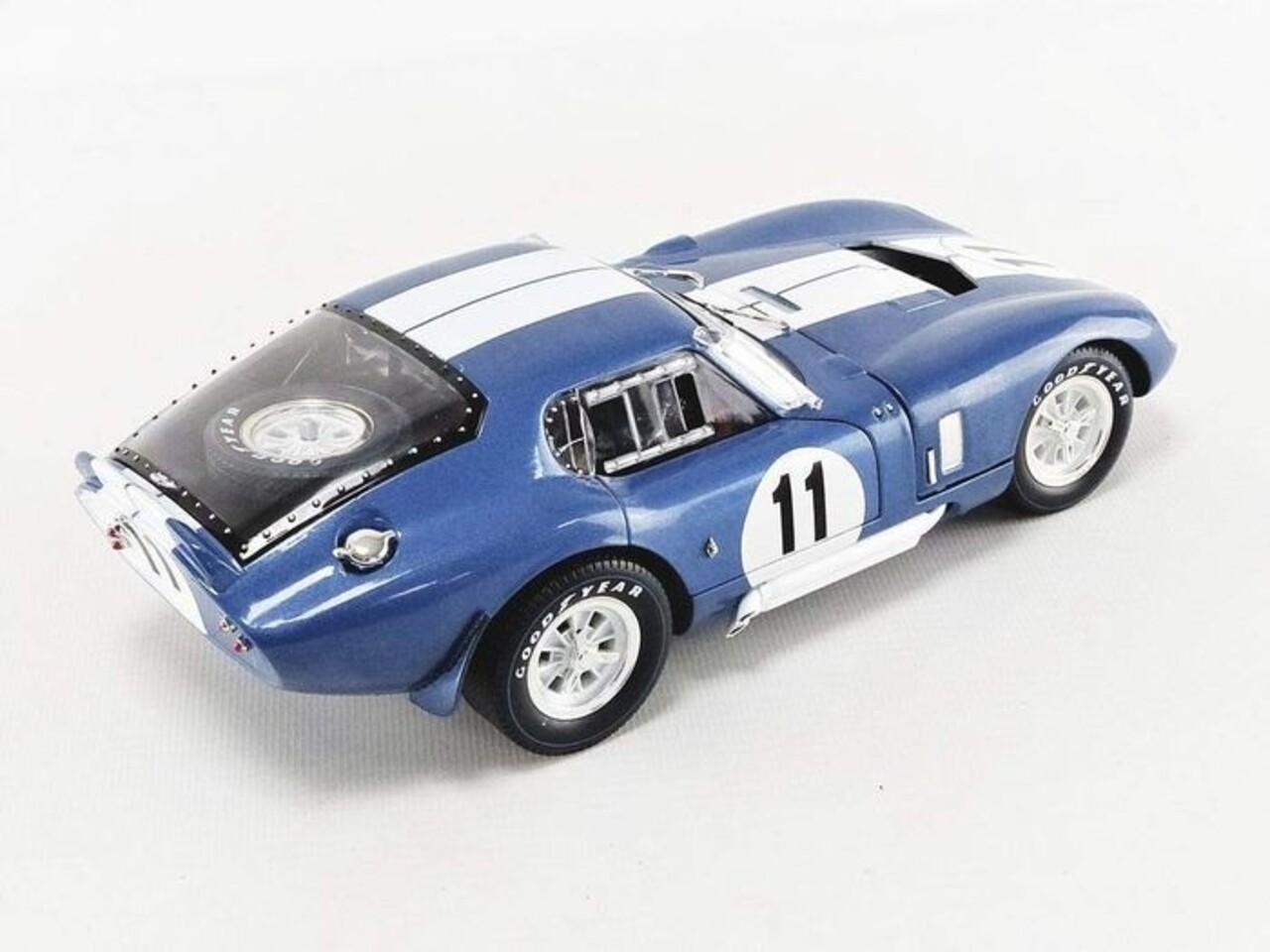 Shelby Shelby Cobra Daytona Coupe #11 24h Le Mans 1965 - 1:18 - CMR Classic Model Replicars Shelby Shelby Cobra Daytona Coupe #11 24h Le Mans 1965 - 1:18 - CMR Classic Model Replicars