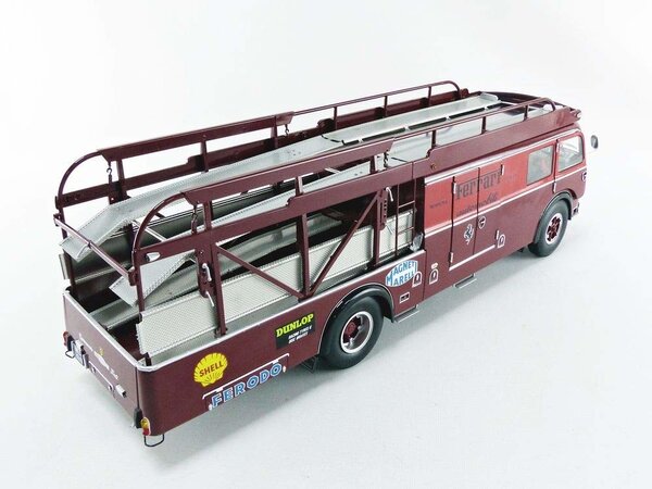 Fiat Fiat-Bartoletti Tipo 642 RN2 Ferrari Racing Car Transporter 1957 - 1:18 - CMR Classic Model Replicars Fiat Fiat-Bartoletti Tipo 642 RN2 Ferrari Racing Car Transporter 1957 - 1:18 - CMR Classic Model Replicars