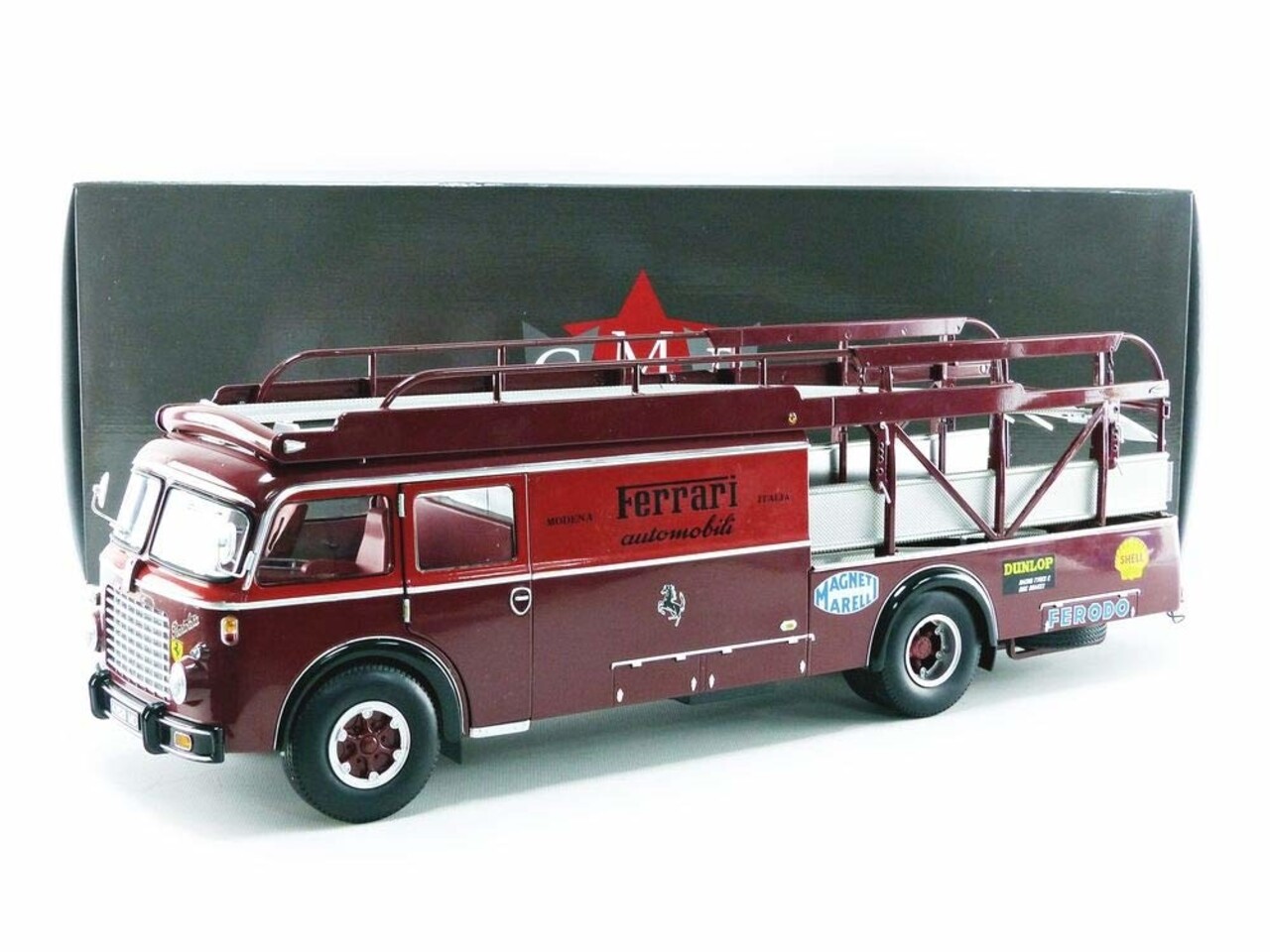 Fiat Fiat-Bartoletti Tipo 642 RN2 Ferrari Racing Car Transporter 1957 - 1:18 - CMR Classic Model Replicars Fiat Fiat-Bartoletti Tipo 642 RN2 Ferrari Racing Car Transporter 1957 - 1:18 - CMR Classic Model Replicars