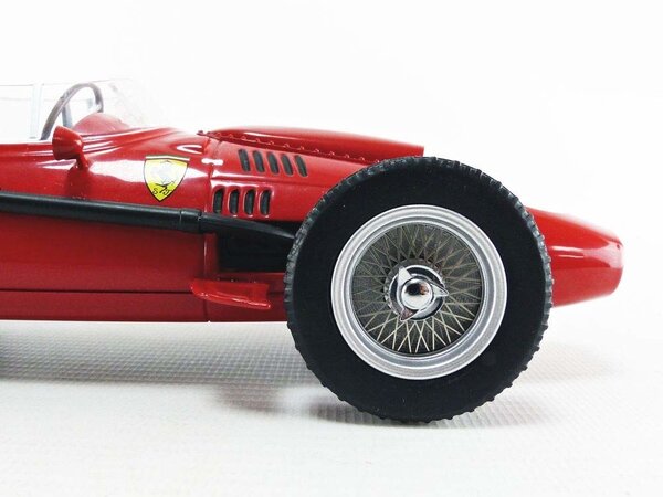 Formule 1 Ferrari Dino 246 #4 Weltmeister Frankreich GP 1958 - 1:18 - CMR Classic Model Replicars Formule 1 Ferrari Dino 246 #4 Weltmeister Frankreich GP 1958 - 1:18 - CMR Classic Model Replicars