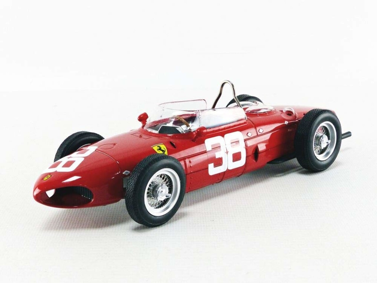 Formule 1 Ferrari Dino 156 Sharknose #38 3rd GP Monaco 1961 - 1:18 - CMR Classic Model Replicars Formule 1 Ferrari Dino 156 Sharknose #38 3rd GP Monaco 1961 - 1:18 - CMR Classic Model Replicars