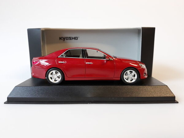 Toyota Toyota Mark X 250G (Late) 'F Package' - 1:43 - Kyosho Toyota Toyota Mark X 250G (Late) 'F Package' - 1:43 - Kyosho