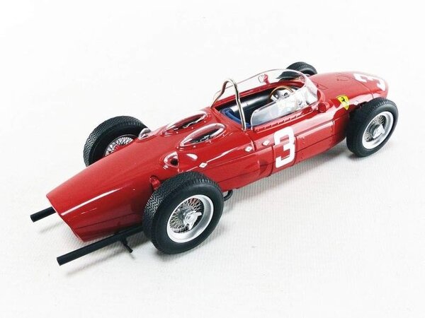 Formule 1 Ferrari Dino 156 Sharknose #3 1961 - 1:18 - CMR Classic Model Replicars