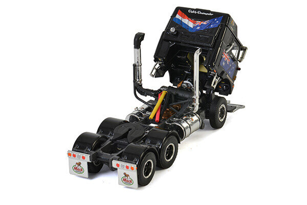 Mack Mack F700 Tractor 6x4 Left Hand Drive - 1:50 - WSI Models Mack Mack F700 Tractor 6x4 Left Hand Drive - 1:50 - WSI Models